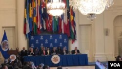 La convocatoria realizada por el presidente del Consejo Permanente de la OEA, el embajador y representante de El Salvador, Carlos Calles Castillo, se celebra en la sede de la organización en Washington, el viernes 15 de febrero de 2019.