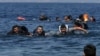 احتمال مرگ ده ها مهاجر با واژگون شدن یک قایق در آب های یونان