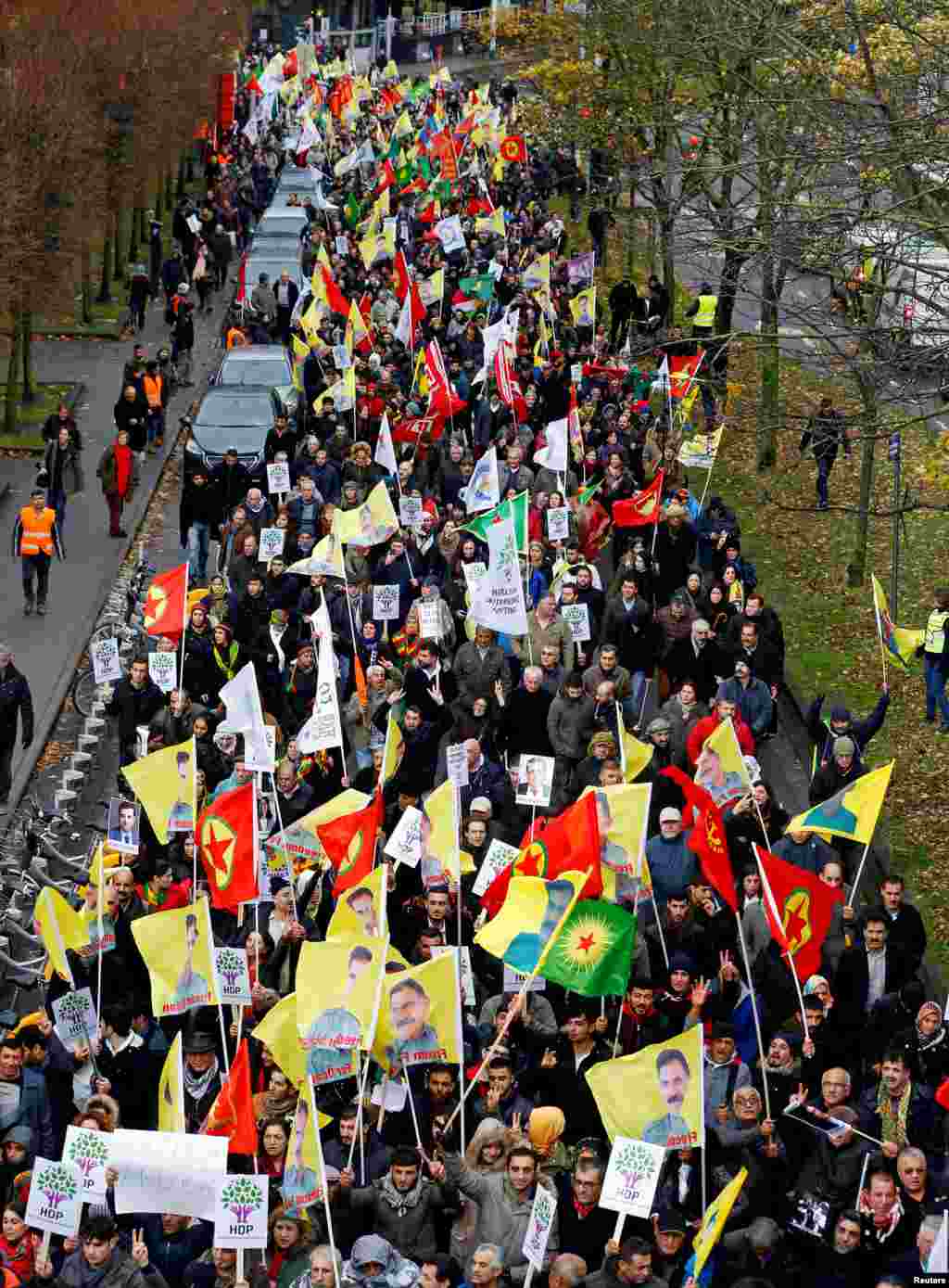 تظاهرات علیه رجب طیب اردوغان، رئیس جمهوری ترکیه، در بروکسل بلژیک.&nbsp;