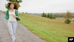 Penelitian baru mengungkapkan berolahraga ringan dapat merurunkan risiko tumbuhnya batu ginjal pada wanita (Foto: ilustrasi).