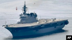 일본 해상자위대의 이즈모 호위함.