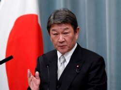 Menteri Luar Negeri Jepang Toshimitsu Motegi menghadiri konferensi pers di kediaman resmi Perdana Menteri Shinzo Abe di Tokyo, Jepang 11 September 2019. (Foto: REUTERS/Issei Kato)