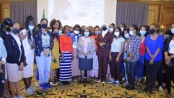 ወጣት ሴቶችን ከበቁ ሴቶች ጋር በማጣመር ለአመራር የሚያበቃ መርሃግብር