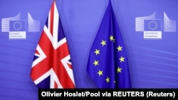 Velika Britanija istupila je iz Unije 1. januara, ali je neformalni član ostaje do 31. decembra 2020. kada se zvanično okončava tranzicioni period tokom koga je bila deo jedinstvenog tržišta i carinske unije. (Foto: Reuters/Olivier Hoslet)
