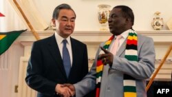 Umongameli Emmerson Mnangagwa lomphathintambo kahulumende wakwele China uMn. Wang Yi ahlangane laye yena ekukhefu.