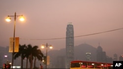 东亚运前夕污染烟雾笼罩香港尖沙嘴维港上空