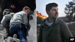 A combo picture shows British photographer Tim Hetherington (R) climbing from a building in Misrata, Libya, on April 20, 2011 and US Getty photographer Chris Hondros walking in Misrata on April 18, 2011