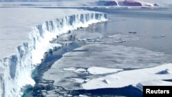 A view of the leading edge of the remaining part of the Larsen B ice shelf that extends into the northwest part of the Weddell Sea, March 4, 2008.