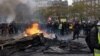 Manifestantes tomaram as ruas de Paris no primeiro aniversário do movimento dos coletes amarelos. 16 de Novembro