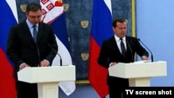 Premijeri Srbije i Rusije, Aleksandar Vučić i Dmitrij Medvedev, na konferenciji za novinare u Moskvi 