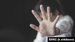 Hentikan kekerasan terhadap perempuan, perdagangan manusia sebagai ilustrasi. Saat ini muncul istilah-istilah yang "menjurus" terkait kekerasan seksual terhadap perempuan. (Foto: EHRC/Shkliarov)