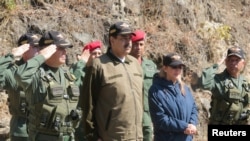 Tổng thống Venezuela Nicolas Maduro dự một cuộc diễn tập quân sự ở Caracas, ngày 1 tháng 2, 2019.