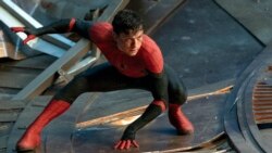 تام هالند بازیگر در نقش مرد عنکبوتی در فیلم «مرد عنکبوتی: راهی به خانه نیست»