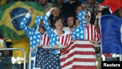 里约奥运会上的美国队的支持者们