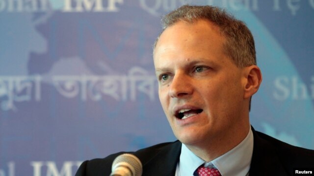 Alejandro Werner, del FMI, dice que se ve una relativa estabilidad económica en México y una crisis en Brasil.