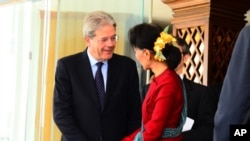 အီတလီနိုင်ငံခြားရေးဝန်ကြီးနဲ့ မြန်မာနိုင်ငံခြားရေး ဝန်ကြီး ဒေါ်အောင်ဆန်းစုကြည် တွေ့ဆုံ