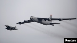 미군의 B-52 장거리 폭격기. (자료사진)