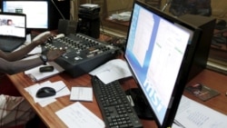 Dia da Rádio em Angola: emissores privadas lutam por patrocínios e comunitárias na lista de espera - 2:00