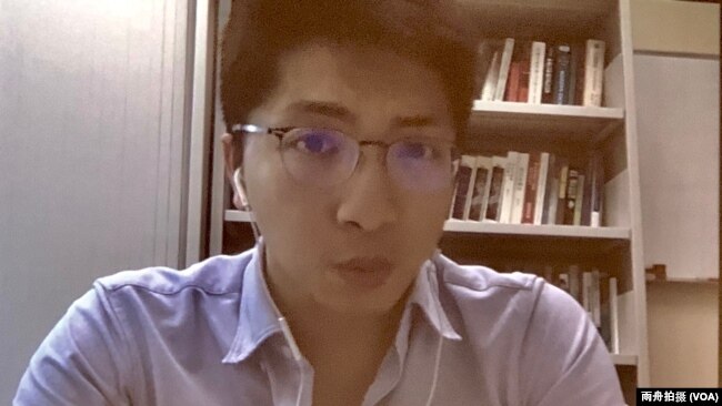 香港岭南大学政治学助理教授袁玮熙(Samson Yuen) 在南加大美中研究所主办的香港“反送中”运动专题讨论会上