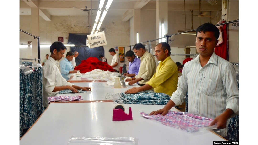 India's garment industry employs millions of people. (A. Pasricha/VOA)