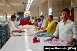 India's garment industry employs millions of people. (A. Pasricha/VOA)