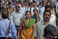 Heure de pointe à Mumbai, Inde (31 octobre 2011)