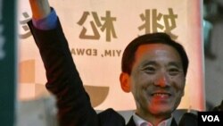 民主派九龍西候選人姚松炎 (美國之音特約記者 湯惠芸拍攝 )