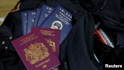 英国国民海外护照与香港特区护照