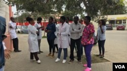  Médicos protestam em Benguela