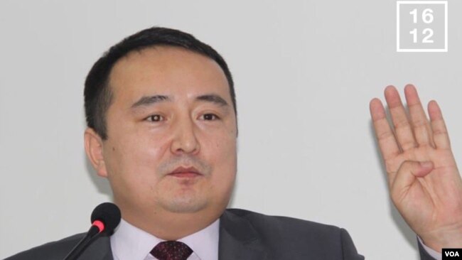 批评当局的16/12频道在社交网络上呼吁关注比拉什,因为他可能被引渡到中国。 (美国之音白桦)