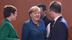 Bộ trưởng Quốc phòng Annegret Kramp-Karrenbauer, Thủ tướng Angela Merkel và Ngoại trưởng Heiko Maas, ngày 22/01/2020.