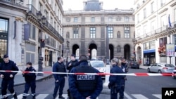ပါရီ Louvre ပြတိုက်မှာ အကြမ်းဖက်တိုက်ခိုက်မှုဖြစ် (ဖေဖော်ဝါရီ ၃-၂၀၁၇)