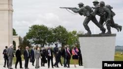 Церемония открытия британского монумета в память о высадке десанта союзников. Нормандия, Франция. 6 июня 2021 г.