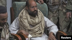 Saif al-Islam Gadafi luego de su captura en Libia el 19 de noviembre de 2011.