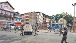 پلیس در کشمیر هند بر روی تظاهرکنندگان آتش گشود