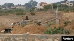 Binh sĩ biên phòng Ai Cập canh gác tại khu vực biên giới Ai Cập-dải Gaza.