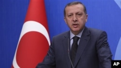 Turkish Prime Minister Recep Tayyip Erdogan speaks to the media during a news conference in Ankara, Turkey, April 7, 2011 (file photo)