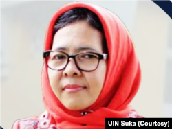 Prof Syafaatun Almirzanah, Guru Besar Studi Agama-Agama, UINegeri Sunan Kalijaga, Yogyakarta. (Foto: Dok UIN Suka)