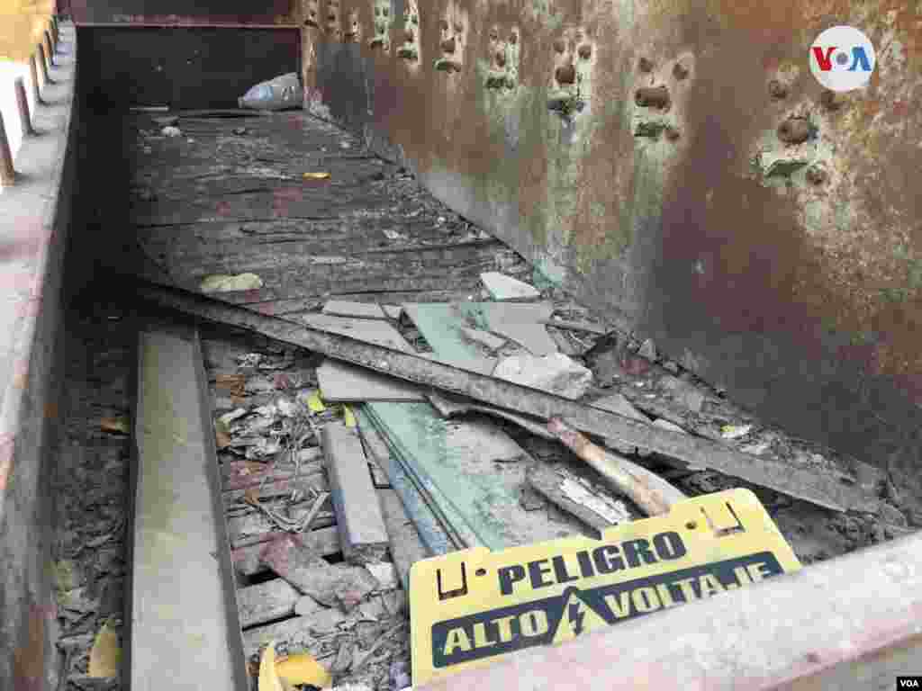 Destrozos en hotel Brisas del Norte en Maracaibo. Foto: Gustavo Ocando Alex/VOA.
