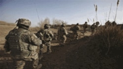 Əfqanıstanda NATO qüvvələrinə qarşı hücumlar davam edir