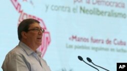 El canciller cubano, Bruno Rodríguez, acusó a EE.UU. de violar los Convenios de Ginebra y causar “interferencia en los asuntos internos del país”.