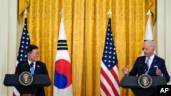韩国总统文在寅2021年5月在白宫会见美国总统拜登（美联社）