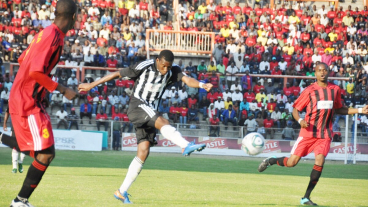 4 Top Zimbabwe Teams Fight for Premier Soccer League Title