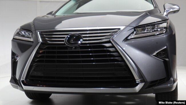 Frente de um Lexus RX 350L