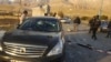 Na fotografiji koju je objavila poluzvanična novinska agencija Fars vidi se automobil u kome je ubijen Mohsen Farizadeh u Absardu, gradiću istočno od Teherana, 27. novembra 2020. (Foto: AP/Fars News Agency)