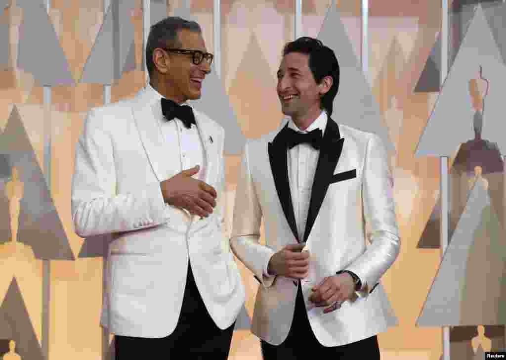 Os actores Jeff Goldblum (esq,) e Adrien Brody 