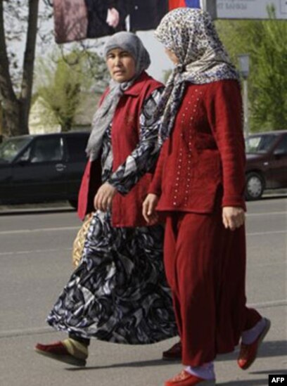 Moskvadagi xususiy fohishalar uchun elonlar Xxx qiz yigitning ogziga siydi