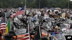 Motorcycles are lined up at the beginning of Rolling Thunder at the Pentagon in Washington for the traditional annual Memorial Day weekend event, May 29, 2011
