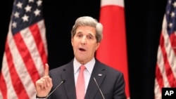 အေမရိကန္ႏုိင္ငံျခားေရး၀န္ႀကီး John Kerry ဂ်ပန္ႏုိင္ငံ တိုက်ိဳစက္မႈတကၠသိုလ္မွာ မိန္႔ခြန္းေျပာၾကားစဥ္ (၁၅ ဧၿပီ ၂၀၁၃)