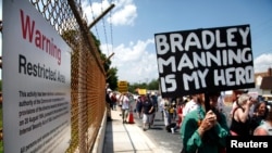 Marche de protestation pour la libération du soldat américain Bradley Manning, figure centrale dans l'affaire Wikileaks (Fort Meade, Maryland, 1er juin 2013/Reuters/Jonathan Ernst).